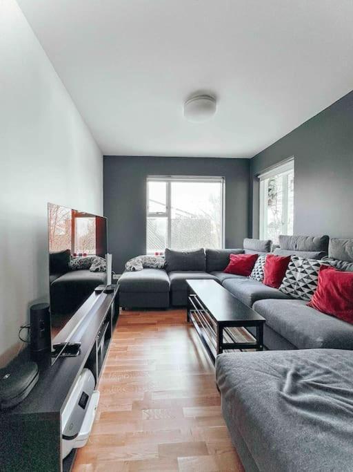 Apartment Family Friendly Close To Golden Circle And To Central! Reykjavik