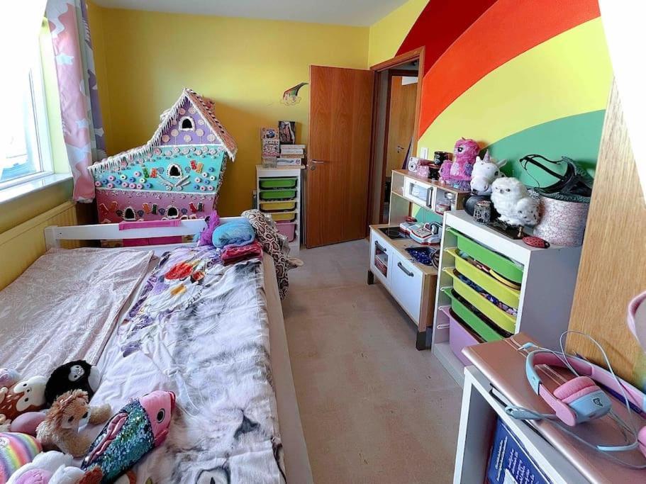 Family Friendly Close To Golden Circle And To Central!